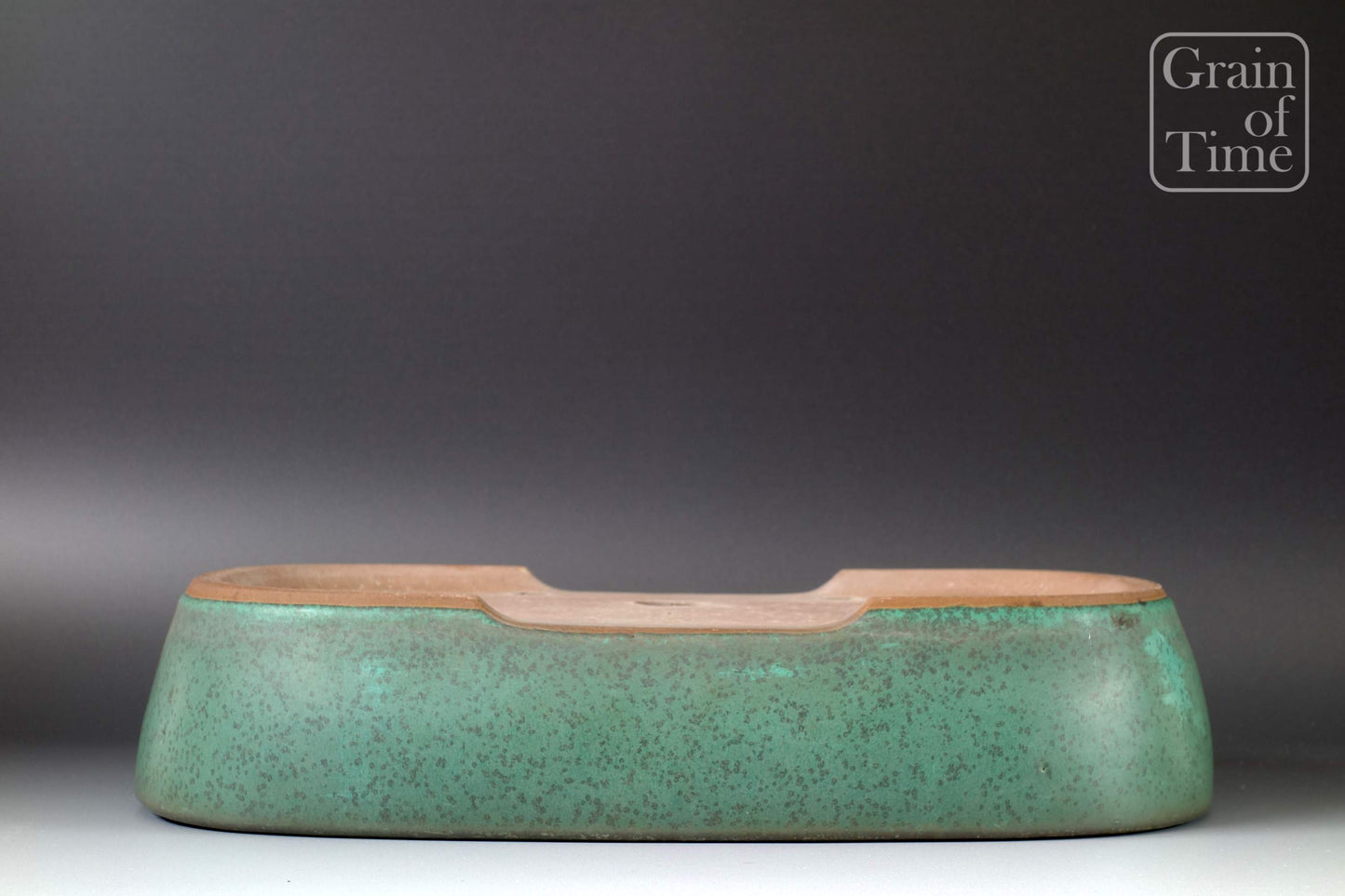 Yamafusa /Sanbo (Tokoname) - Green Rounded Rectangle - 13⅝ in (35cm)