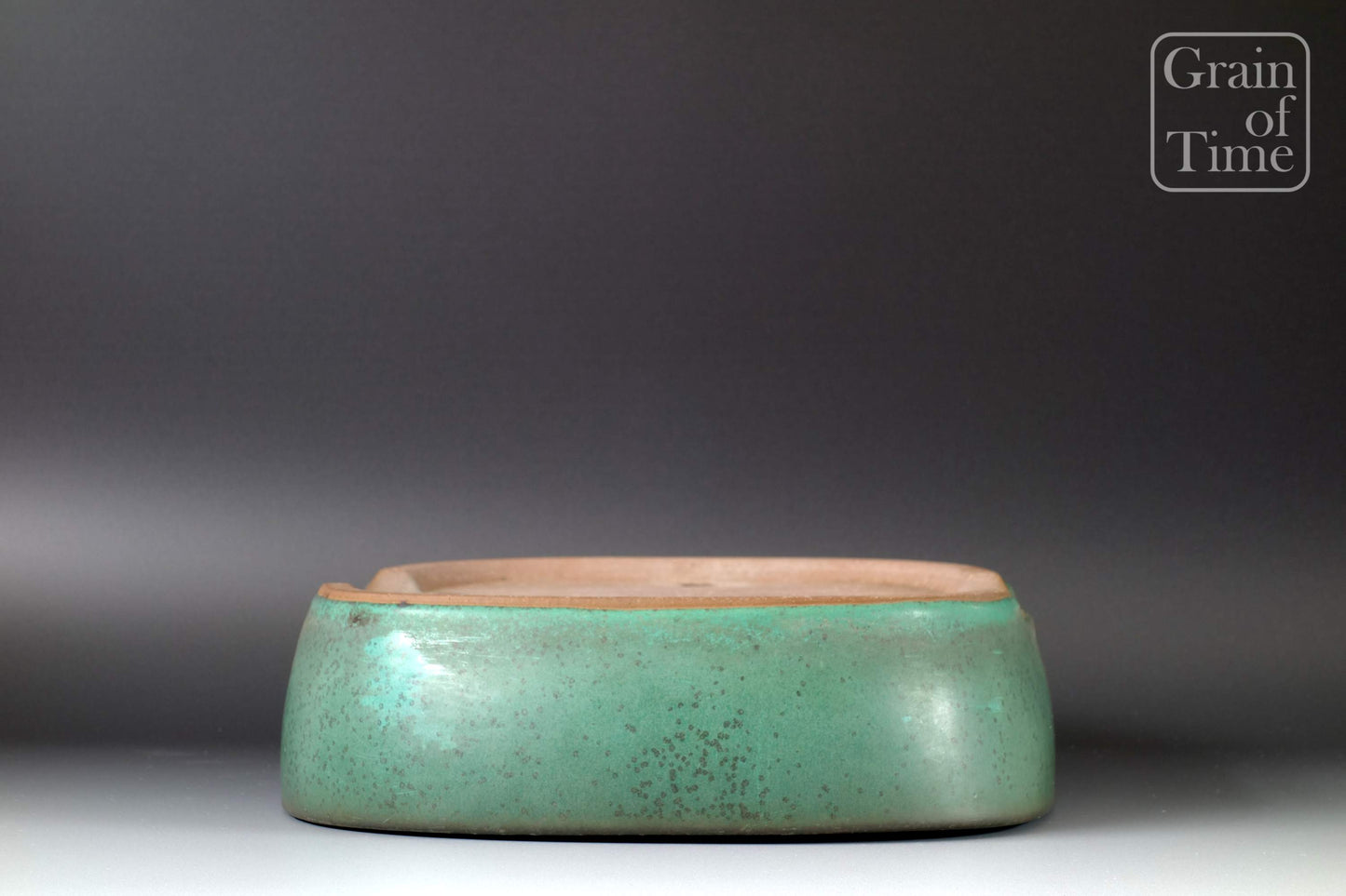 Yamafusa /Sanbo (Tokoname) - Green Rounded Rectangle - 13⅝ in (35cm)