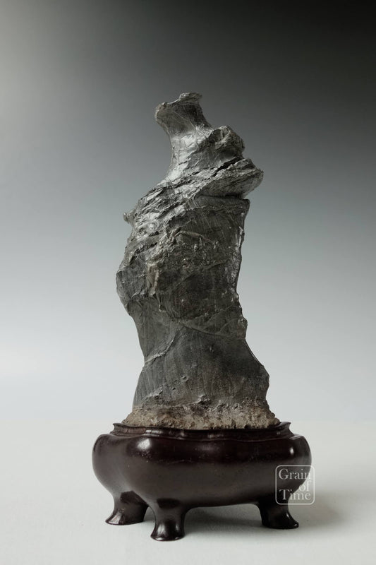24533 - Furuya Sugata-Ishi (Figure Stone) - The Dancer