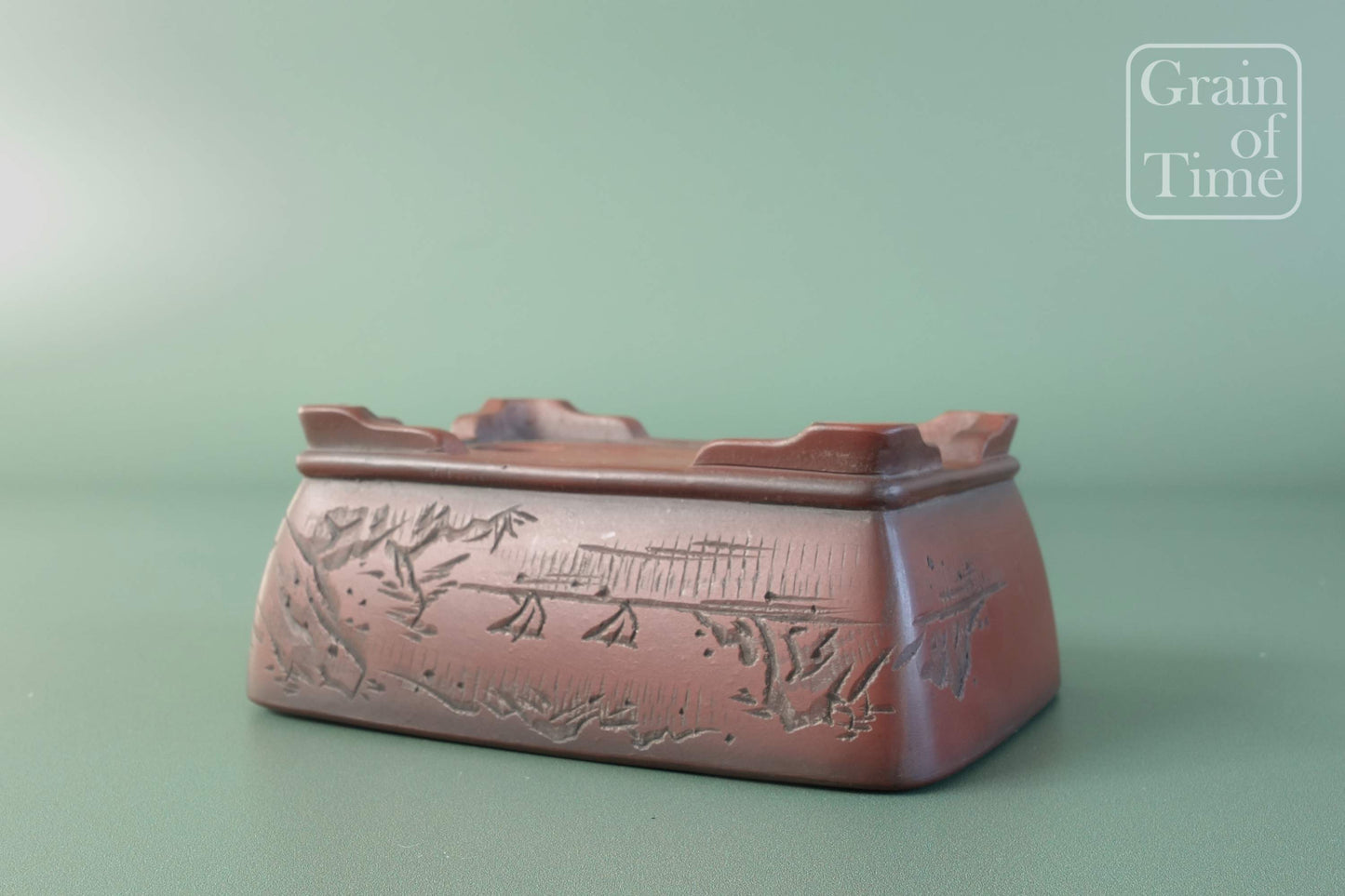 Bigei (Tokoname) Shohin Carved Rectangle - 4in (10cm)